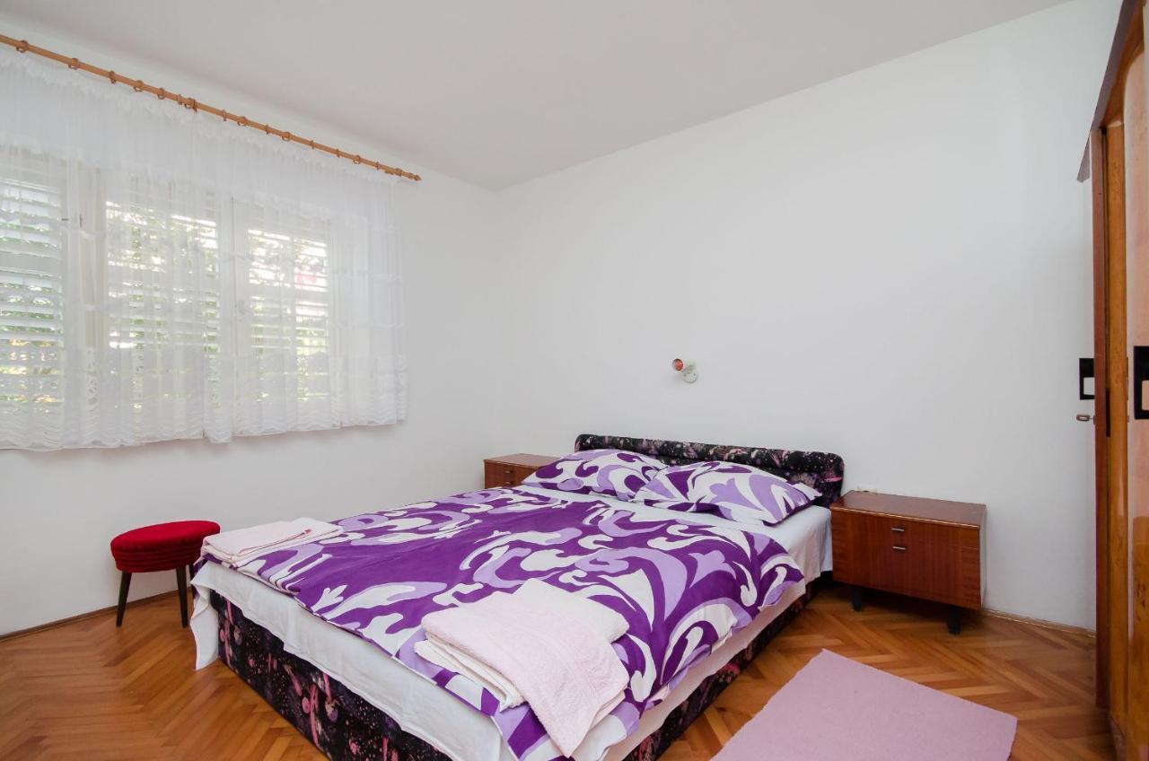 Apartments Biserka Barbat na Rabu ภายนอก รูปภาพ