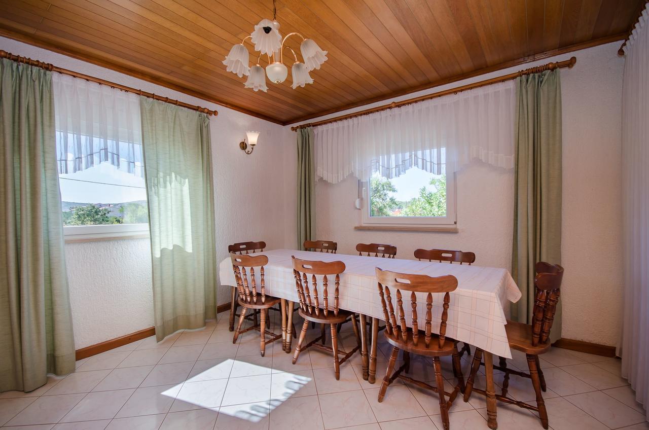 Apartments Biserka Barbat na Rabu ภายนอก รูปภาพ