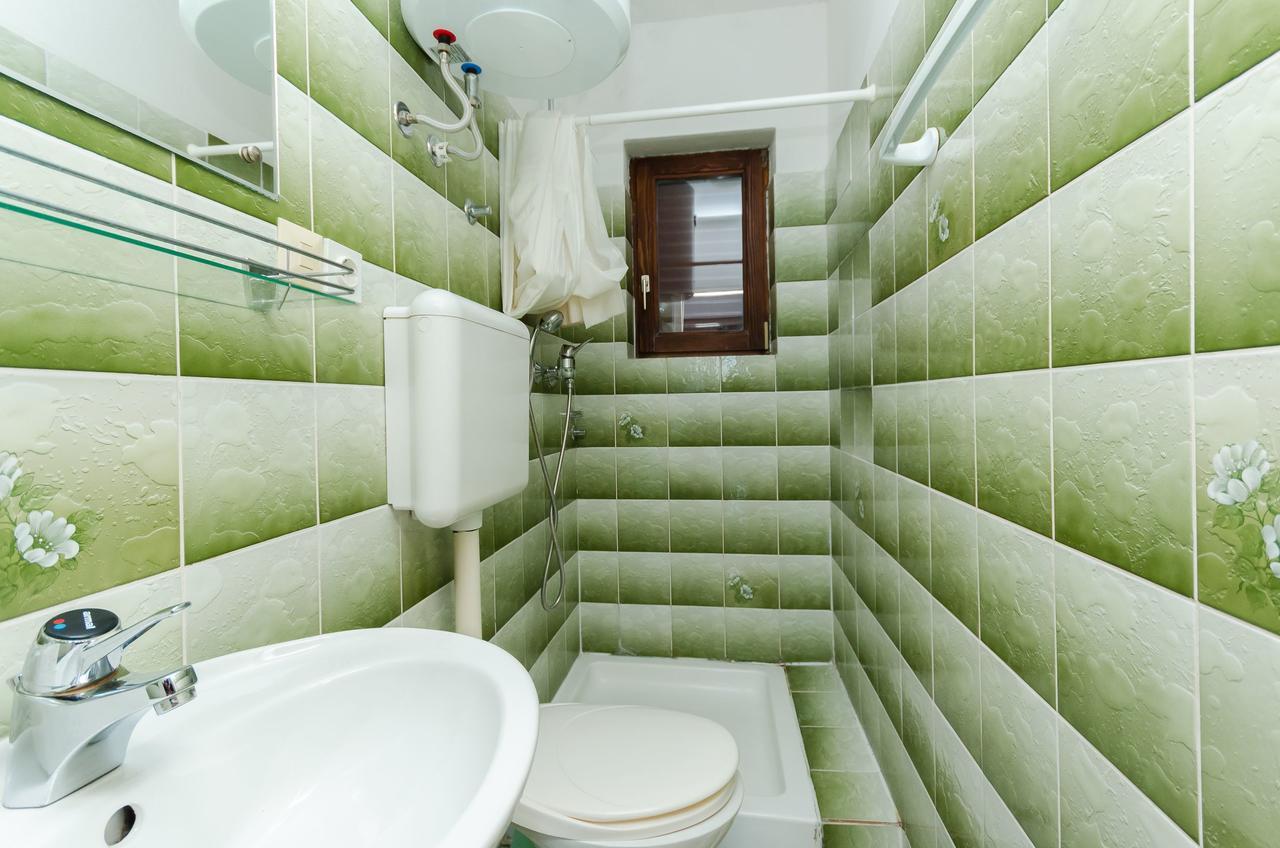 Apartments Biserka Barbat na Rabu ภายนอก รูปภาพ