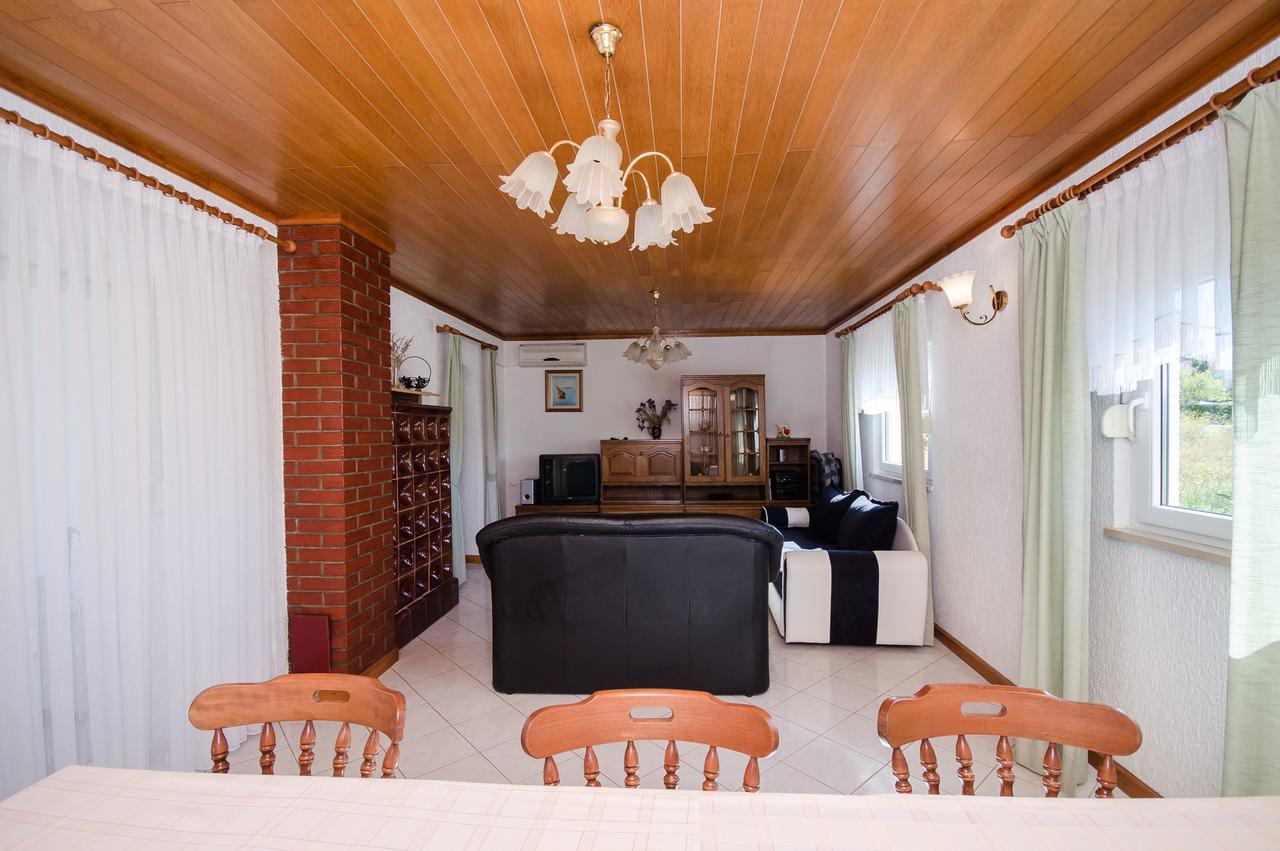 Apartments Biserka Barbat na Rabu ภายนอก รูปภาพ
